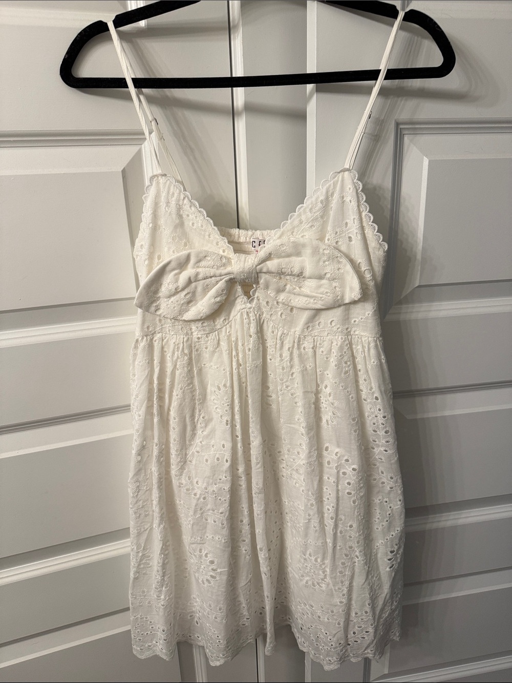 TCEC White Eyelet Bow Sundress Mini with pockets